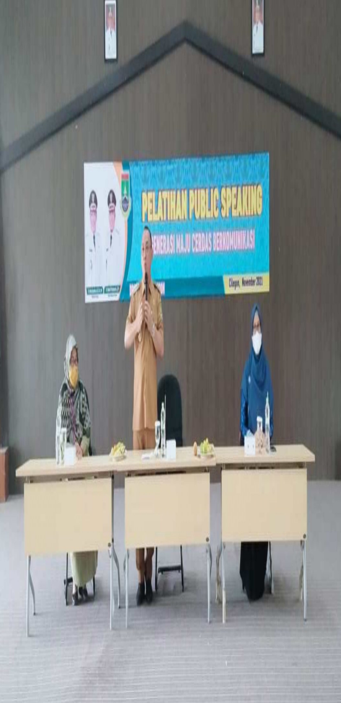 Helldy Buka Kegiatan pelatihan Public Speaking